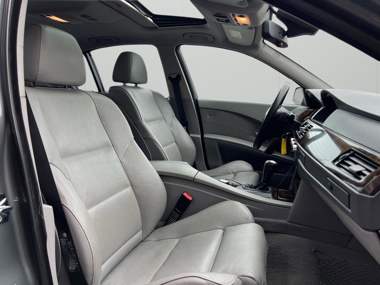 Used 2006 BMW 530xi Sedan image 19