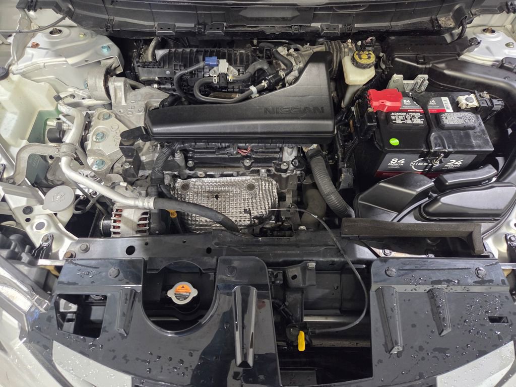 Used 2017 Nissan Rogue SL image 25