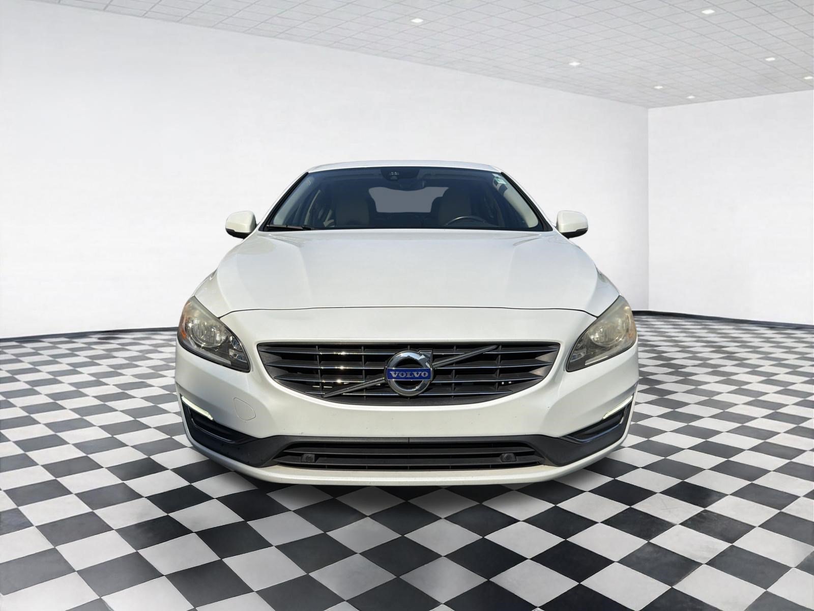 Used 2016 Volvo S60 T5 Premier w/ Convenience Package FWD image 2