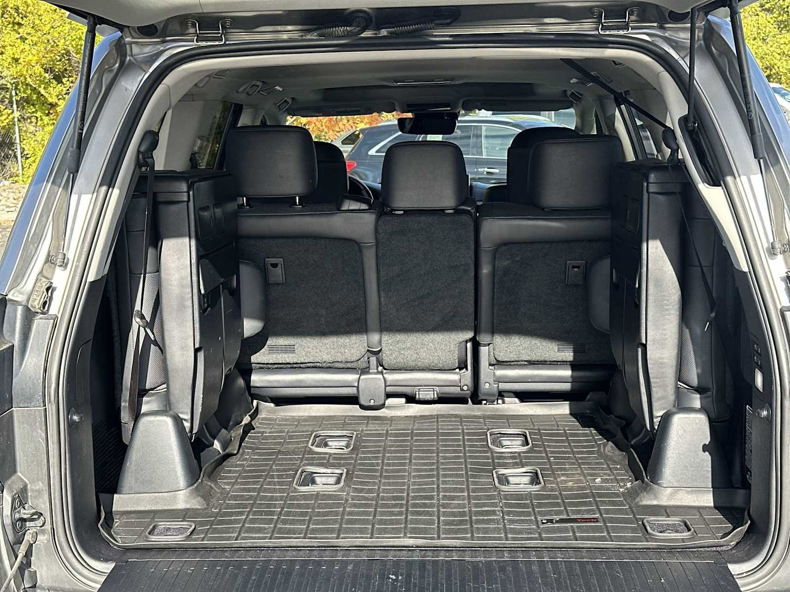Used 2017 Lexus LX 570 4WD w/ Luxury Package image 20