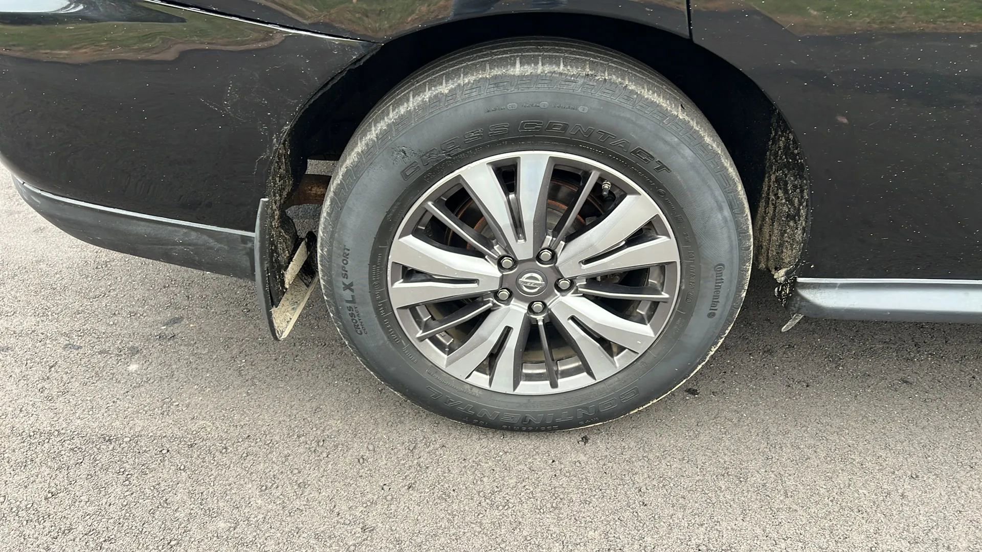 Used 2018 Nissan Pathfinder SL w/ Cargo Package image 35