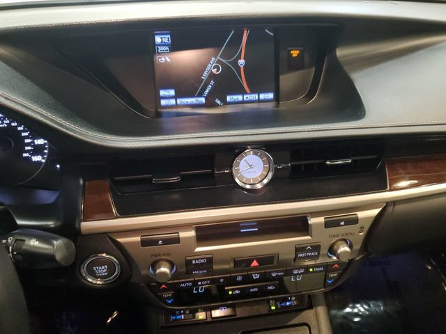 Used 2013 Lexus ES 350 w/ Luxury Pkg FWD image 19