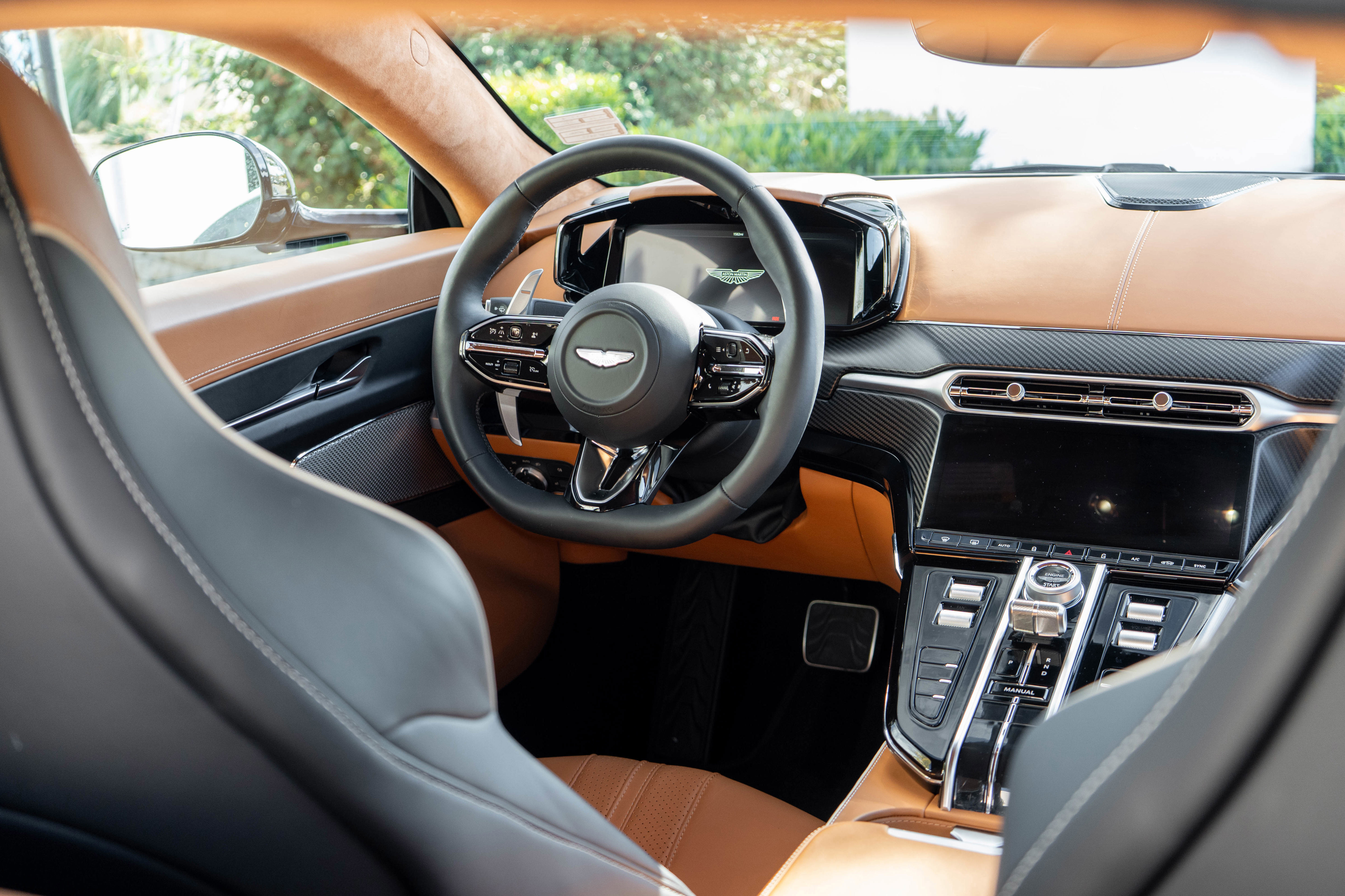 Used 2025 Aston Martin V8 Vantage Coupe image 12
