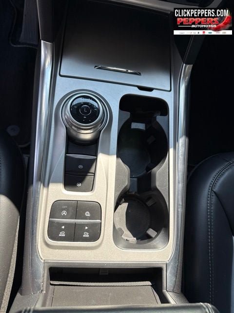 Used 2023 Ford Explorer XLT w/ Equipment Group 202A RWD image 12