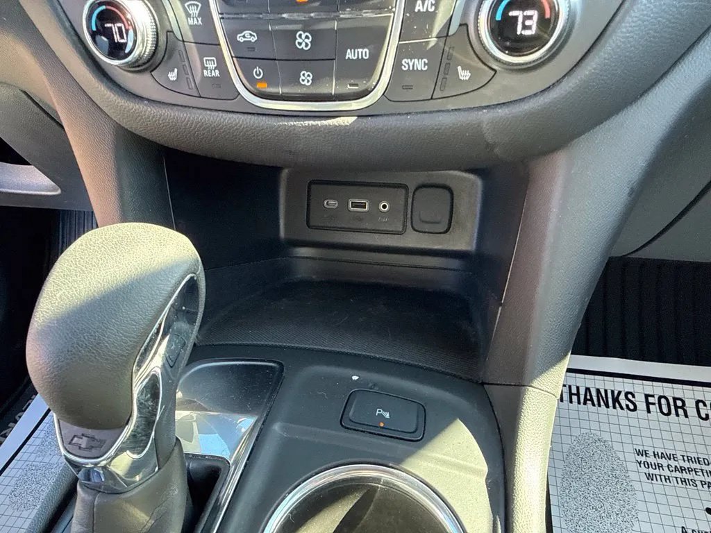 Used 2024 Chevrolet Equinox LT FWD image 25
