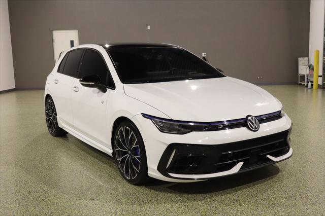 Used 2025 Volkswagen Golf AWD/4WD image 1