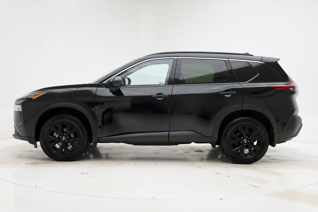 Used 2023 Nissan Rogue SV w/ SV Premium B Package image 5