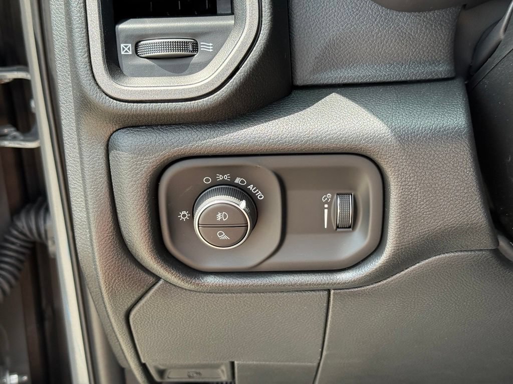New 2026 RAM 3500 Tradesman AWD/4WD image 18