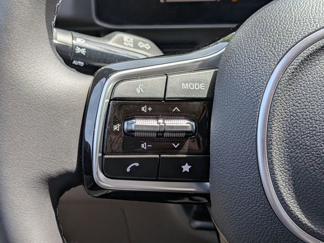 New 2026 Kia Carnival FWD image 13