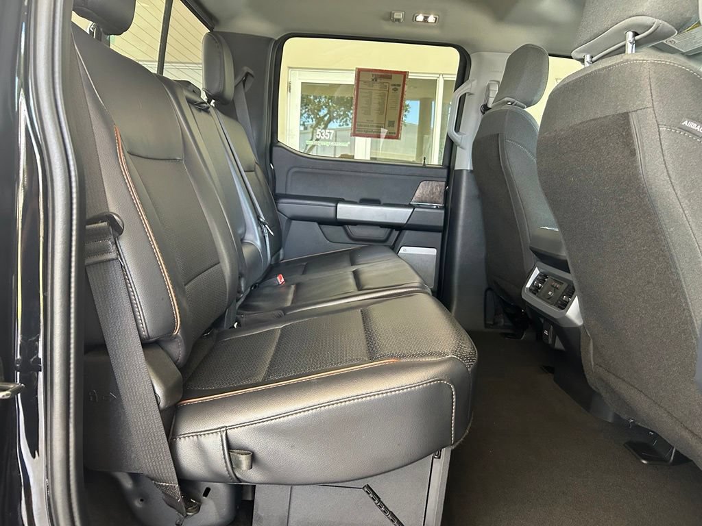 Used 2025 Ford F350 Lariat w/ Lariat Ultimate Package AWD/4WD image 31