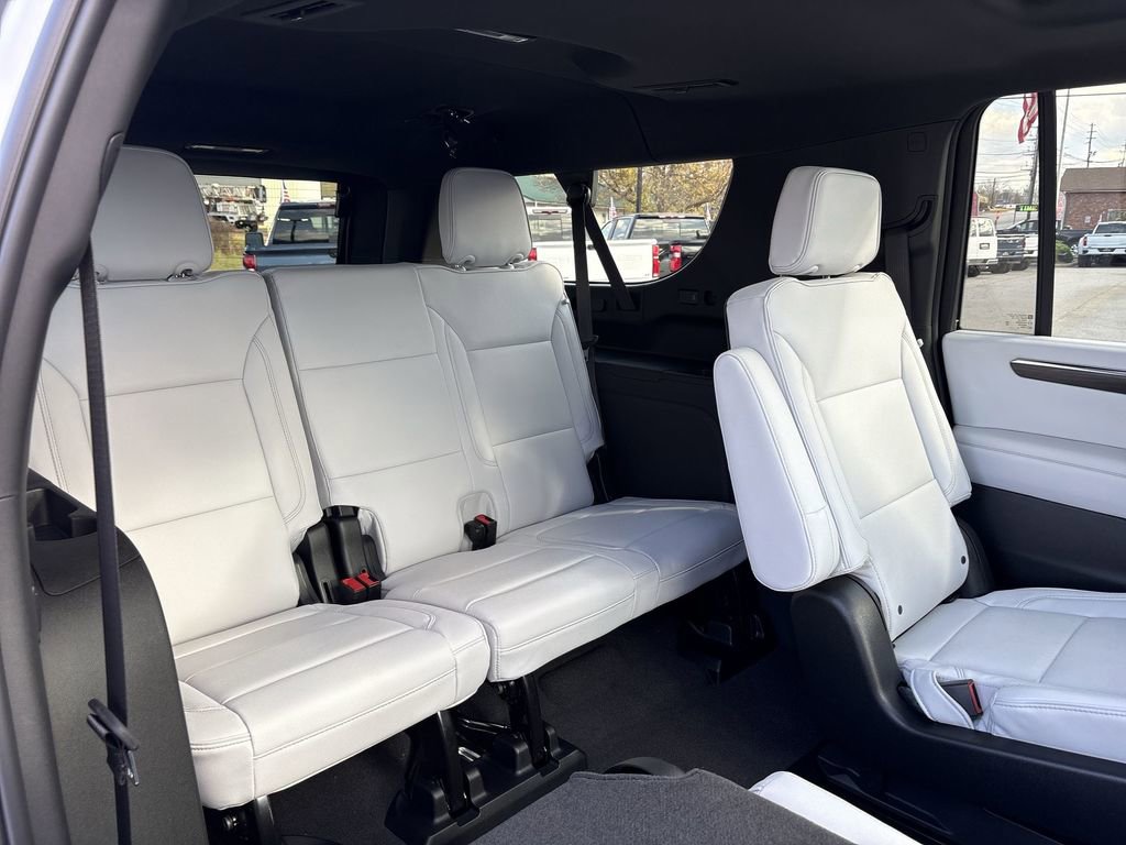 New 2026 Chevrolet Suburban Premier image 29