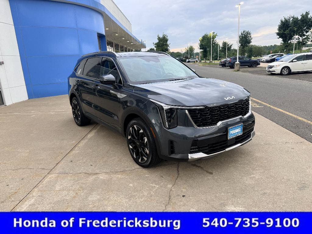Used 2025 Kia Sorento EX w/ Panoramic Sunroof Package FWD image 8