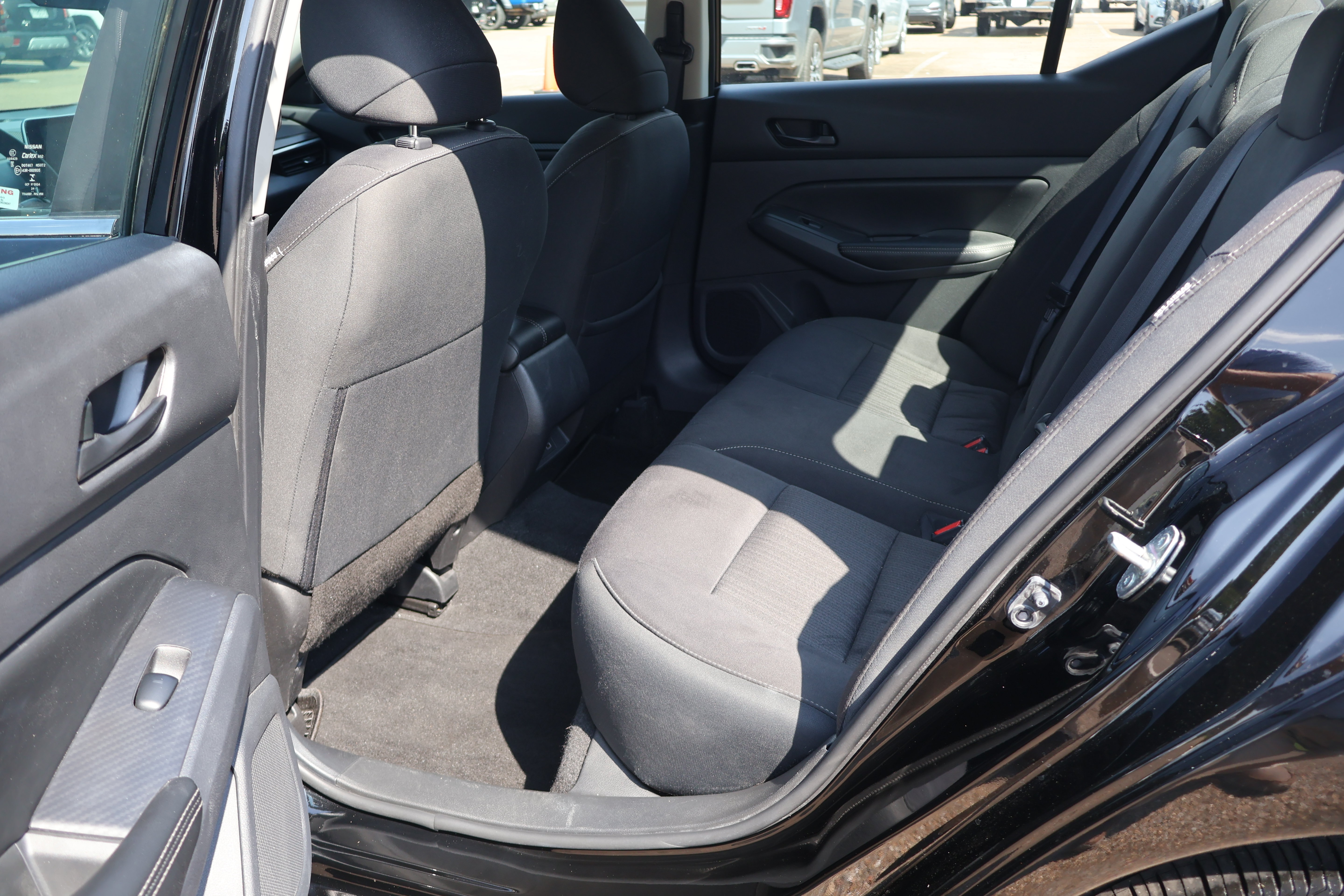 Used 2025 Nissan Altima 2.5 SV FWD image 16