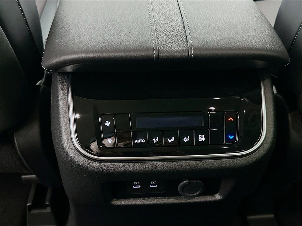 New 2026 Nissan Armada SV image 25