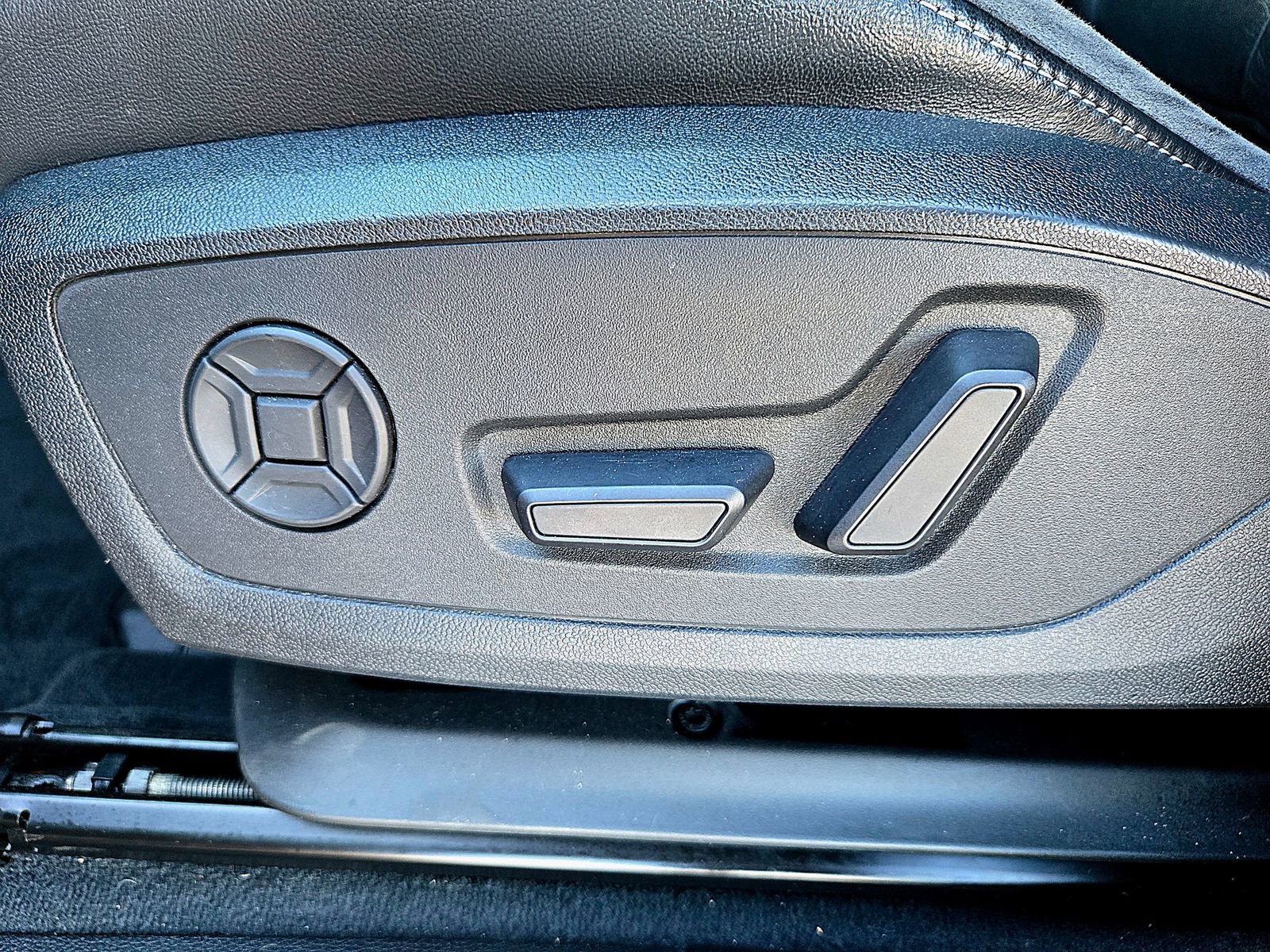 Used 2020 Audi Q3 2.0T Prestige w/ Prestige Package AWD/4WD image 24