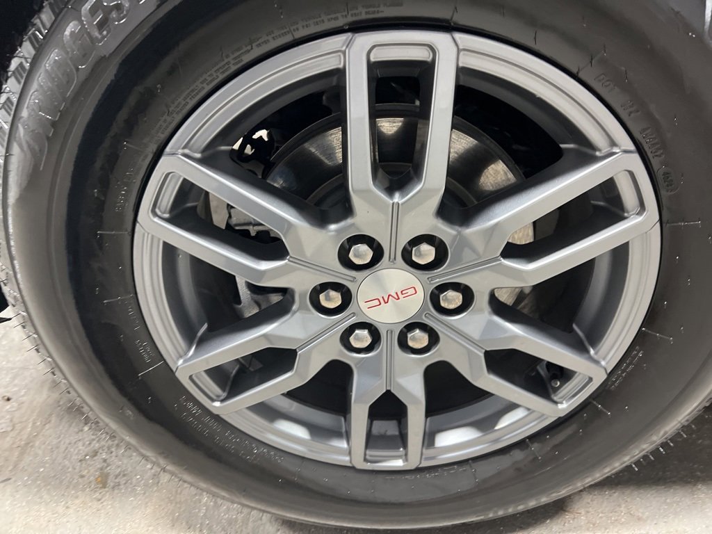 Used 2025 GMC Acadia Elevation image 44