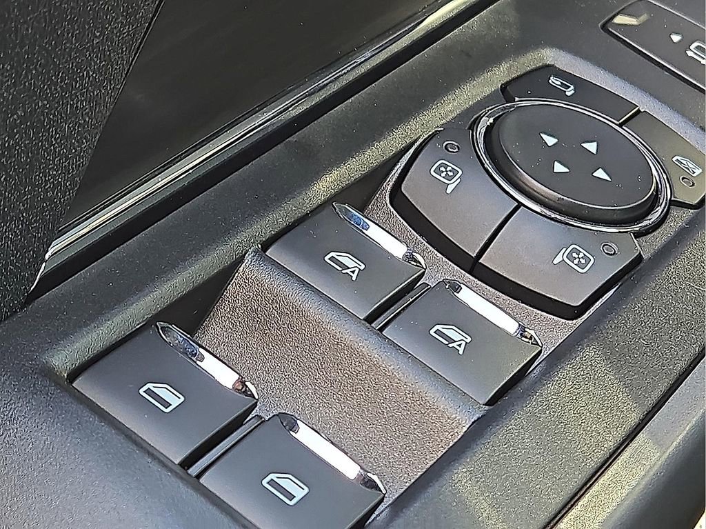 New 2025 Ford F150 Lariat w/ Equipment Group 501A Mid image 17