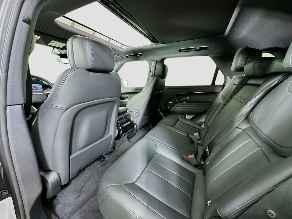 Used 2024 Land Rover Range Rover Sport SE image 24