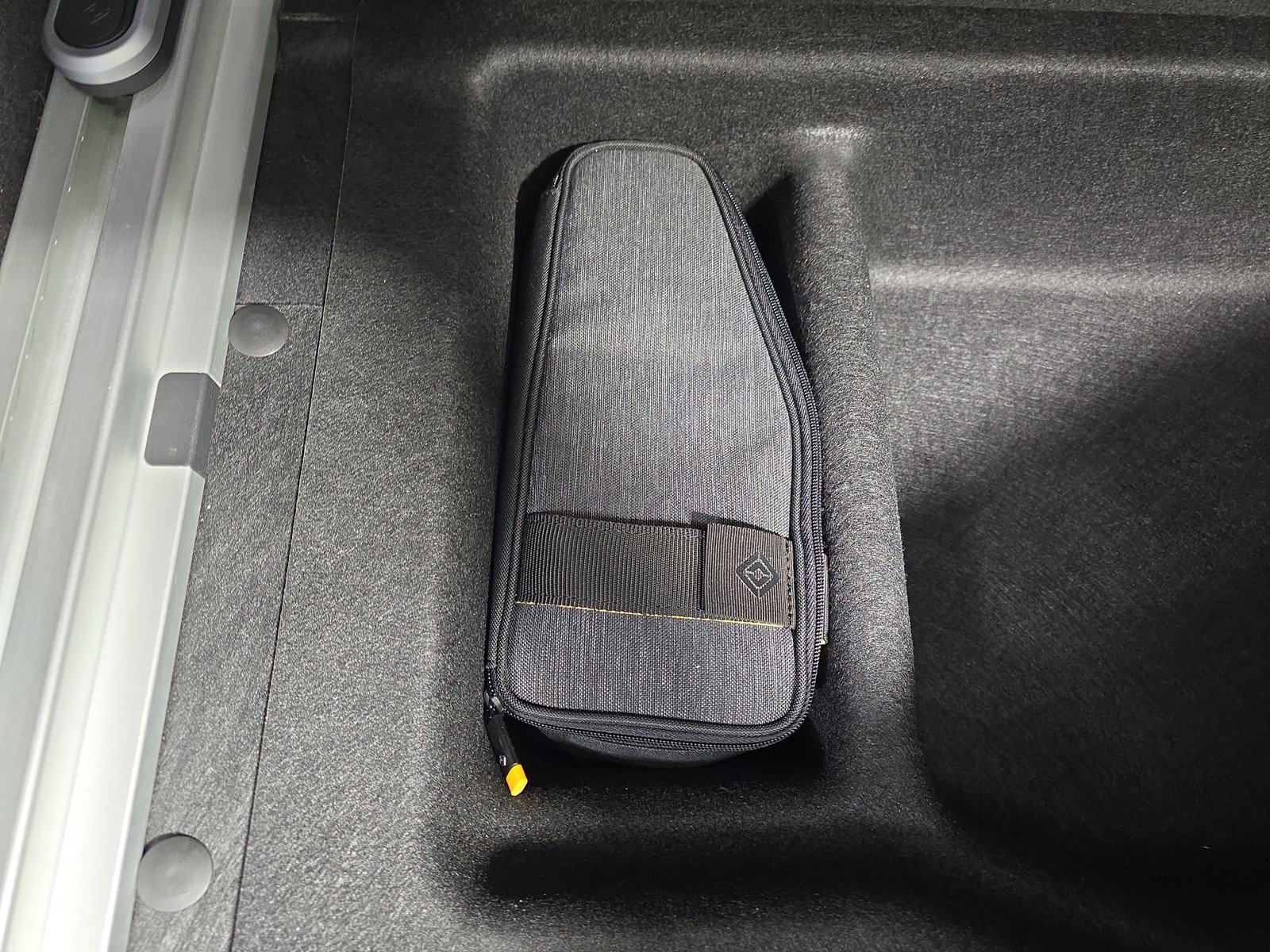 Used 2022 Rivian R1S Launch Edition image 34