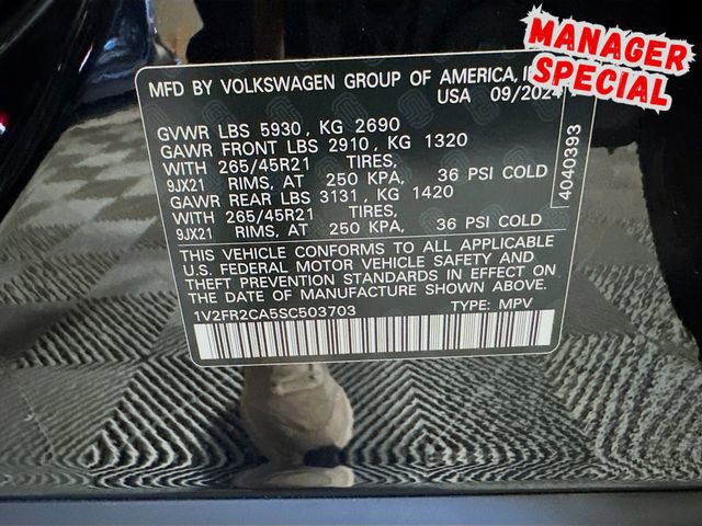 Used 2025 Volkswagen Atlas SEL Premium R-Line image 34