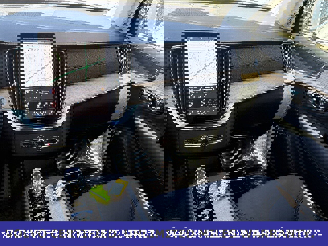 Certified 2025 Volvo XC90 B6 Plus image 15