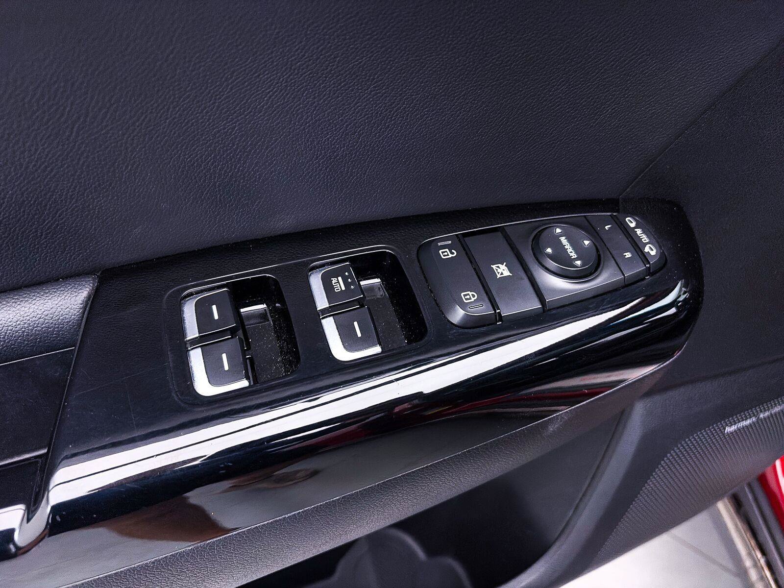 Used 2020 Kia Sportage SX AWD/4WD image 15