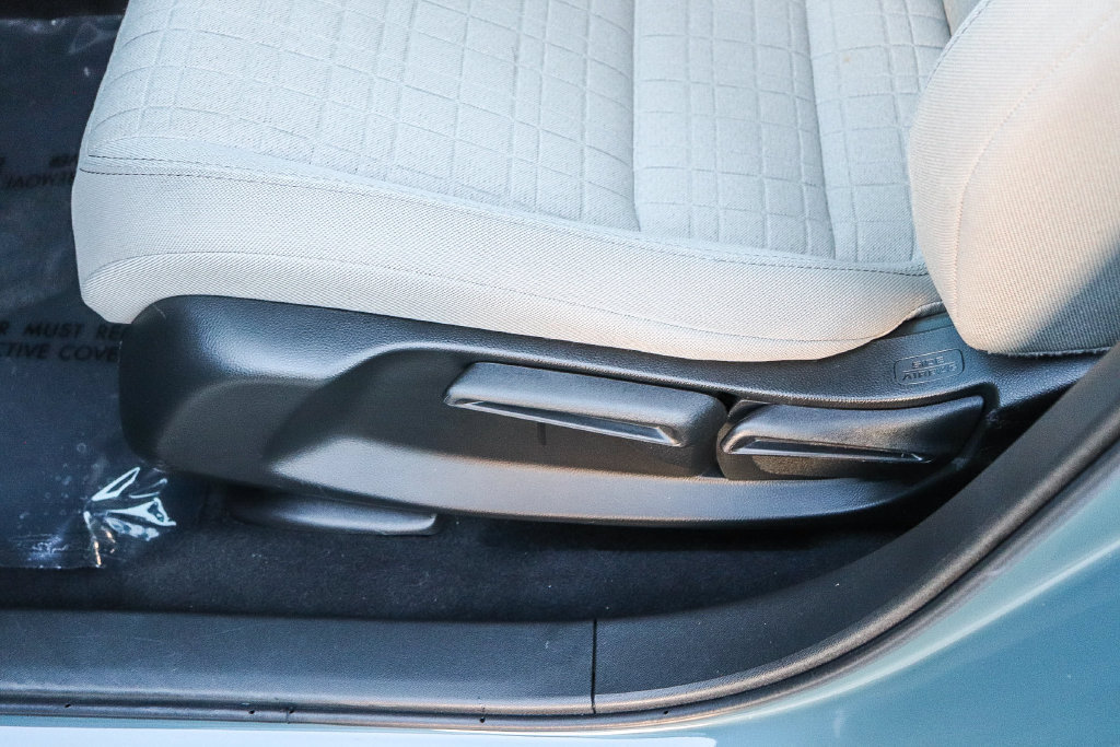 Used 2024 Honda HR-V LX image 24
