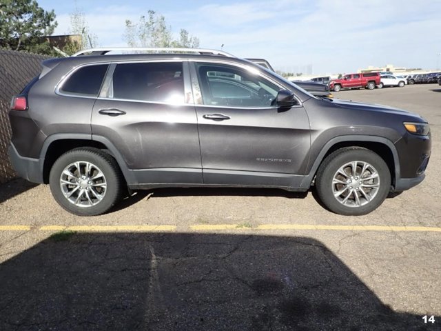 Used 2019 Jeep Cherokee Latitude Plus w/ Cold Weather Group AWD/4WD image 9