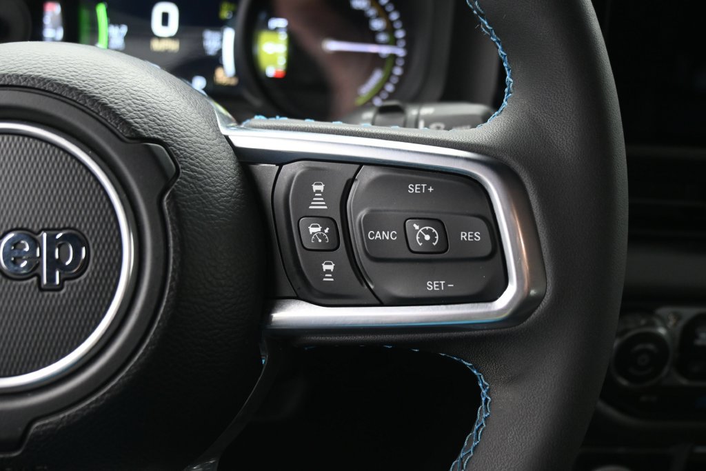 Used 2024 Jeep Wrangler High Altitude AWD/4WD image 27