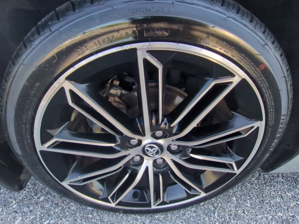 Used 2020 Toyota Avalon Touring FWD image 26