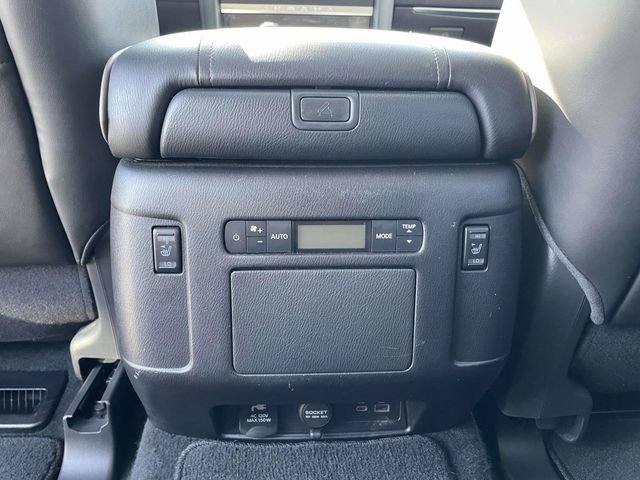 Used 2022 Nissan Armada Platinum image 20