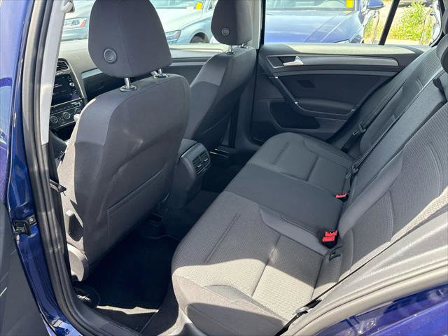 Used 2019 Volkswagen e-Golf SE FWD image 5