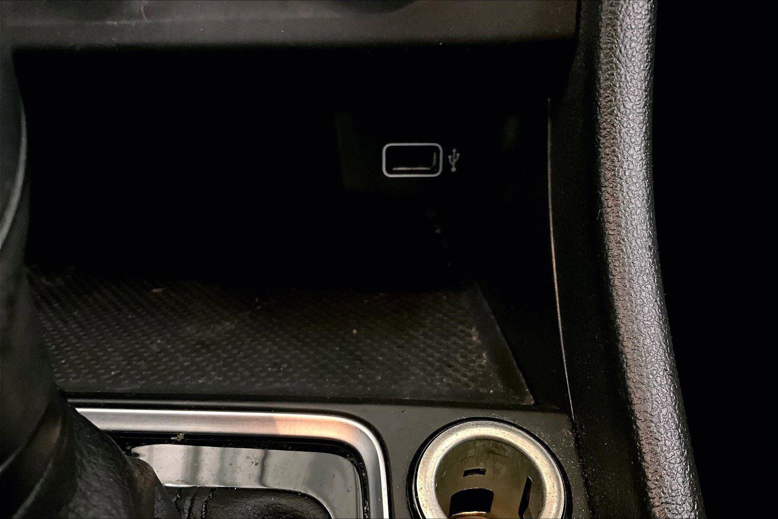 Used 2019 Volkswagen Jetta S w/ Driver Assistance Package image 31