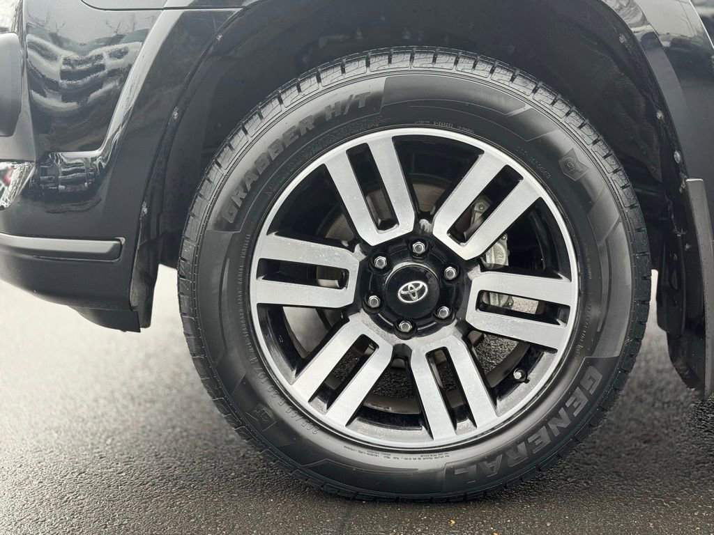 Used 2023 Toyota 4Runner Limited image 9