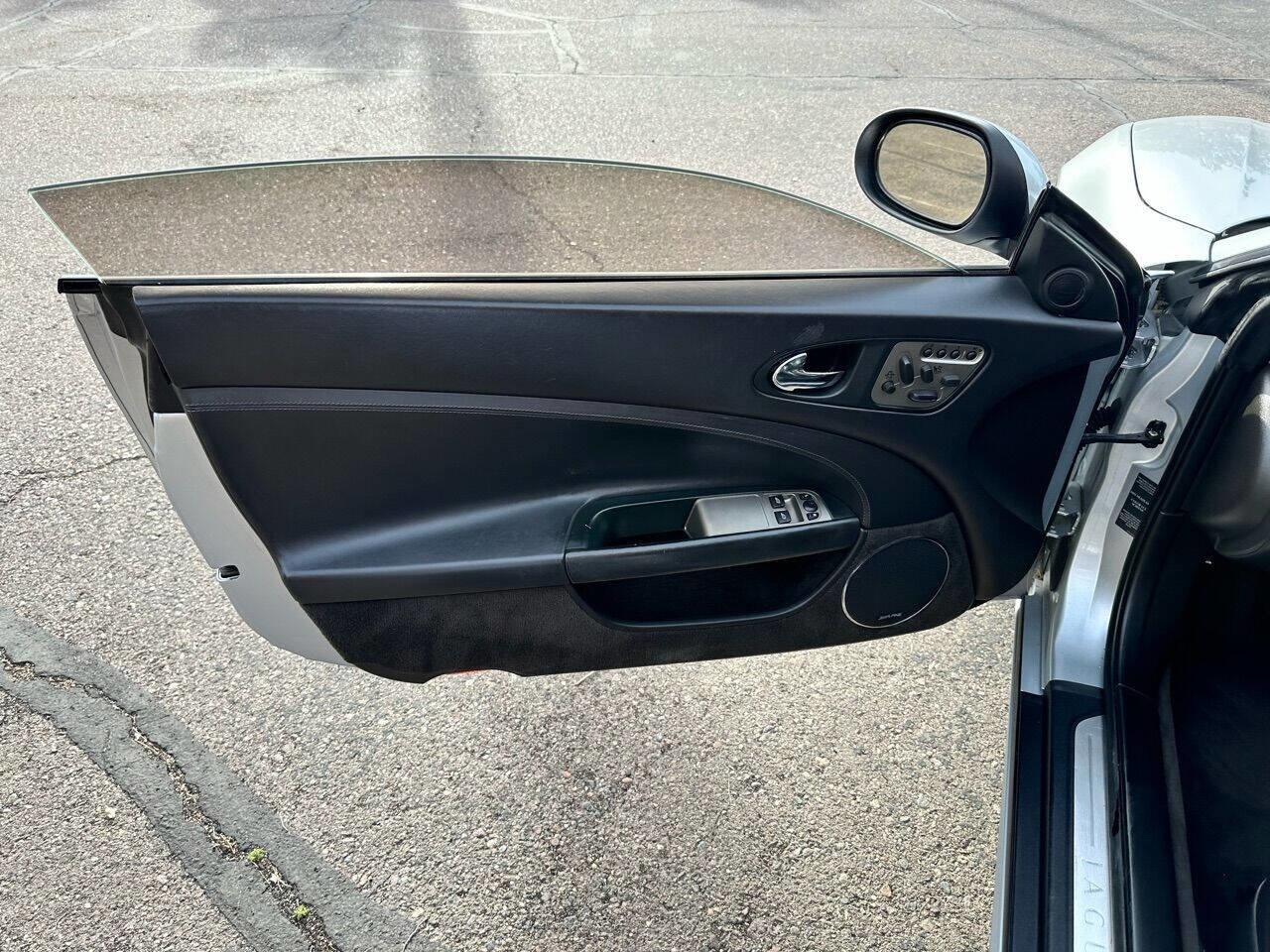 Used 2007 Jaguar XK Convertible image 14