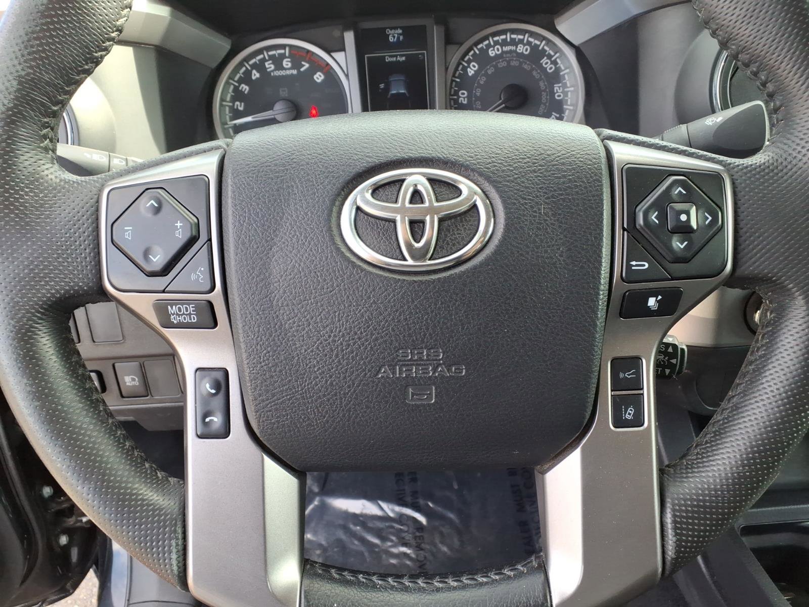 Used 2022 Toyota Tacoma SR5 AWD/4WD image 15