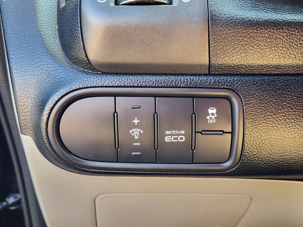 Used 2016 Kia Forte LX image 15