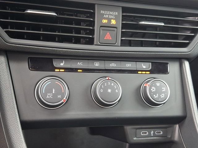 Used 2024 Volkswagen Jetta Sport image 15