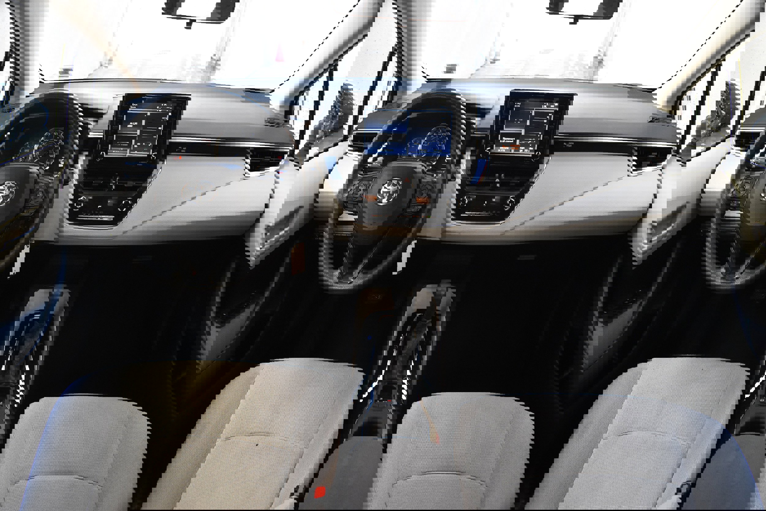 Used 2022 Toyota Corolla LE image 30