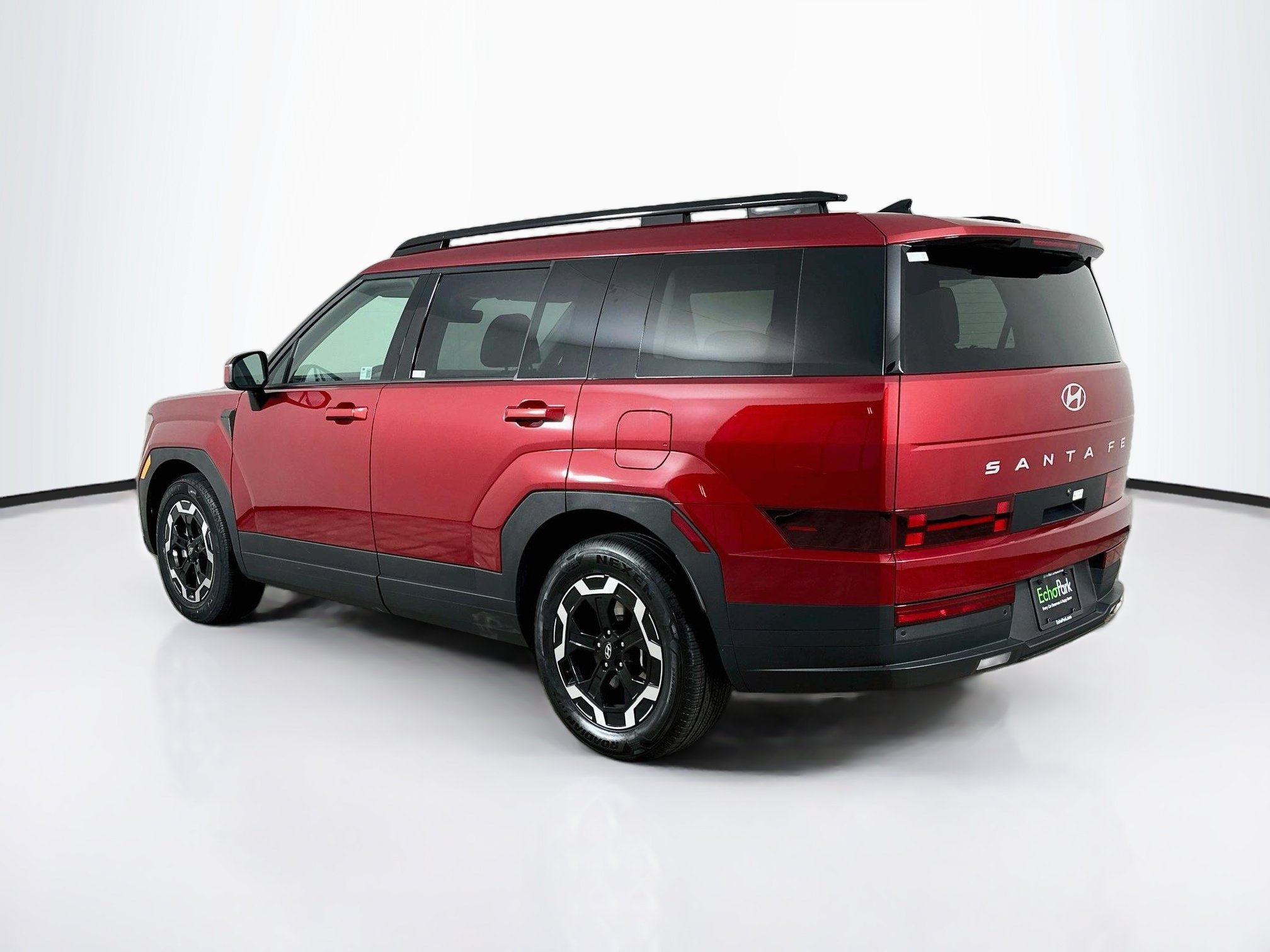 Used 2025 Hyundai Santa Fe SEL FWD image 5