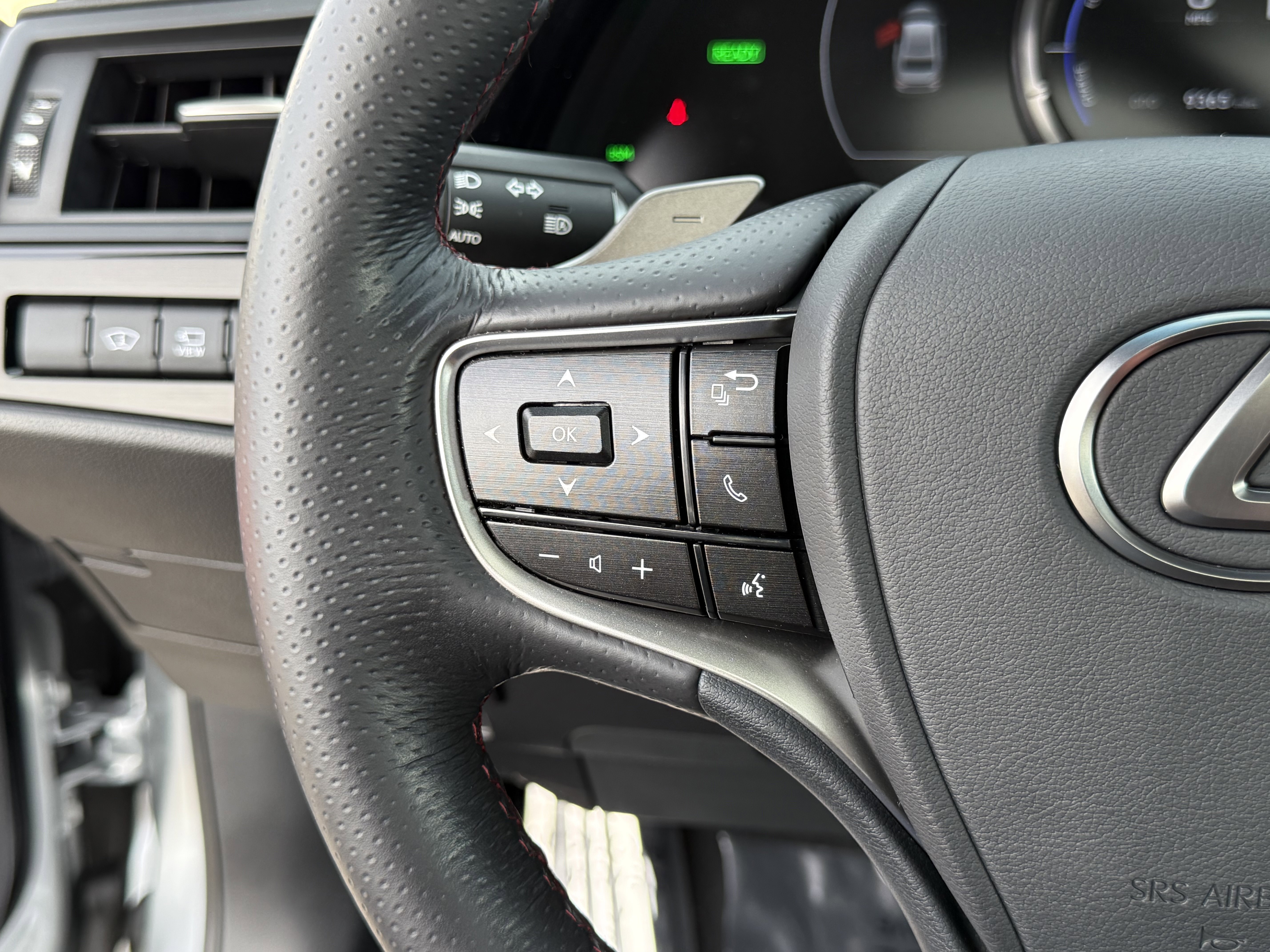 Certified 2024 Lexus ES 300h F Sport image 21