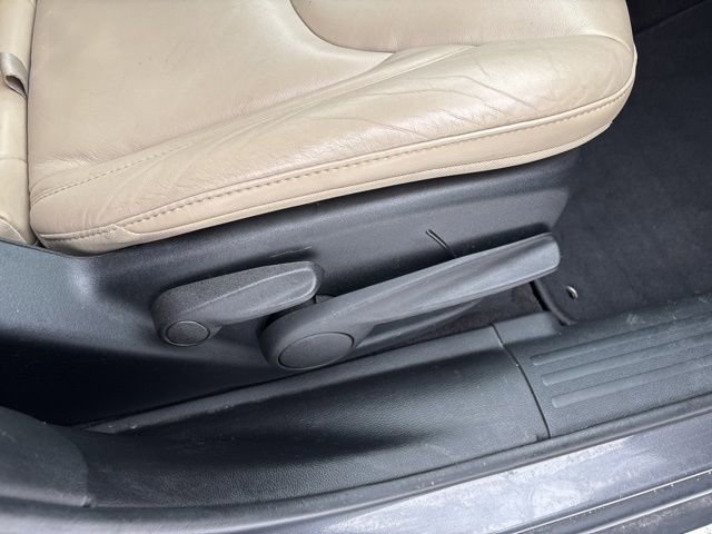 Used 2017 Jeep Cherokee Limited image 41