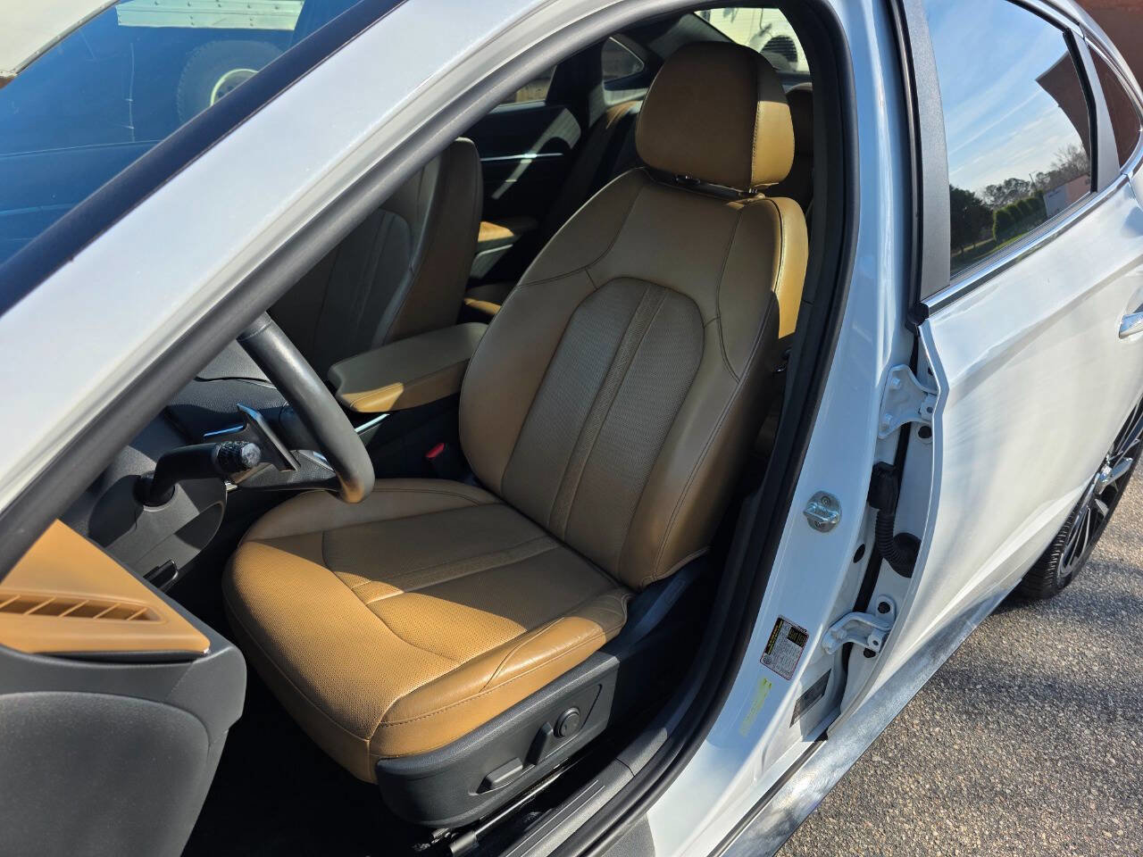 Used 2021 Hyundai Sonata Limited image 13