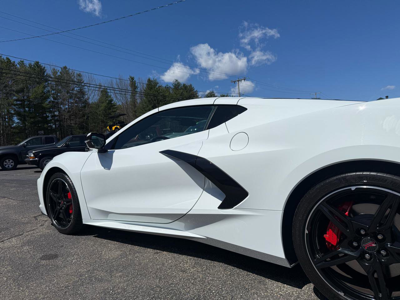 Used 2023 Chevrolet Corvette Stingray Coupe w/ Z51 Performance Package RWD image 10