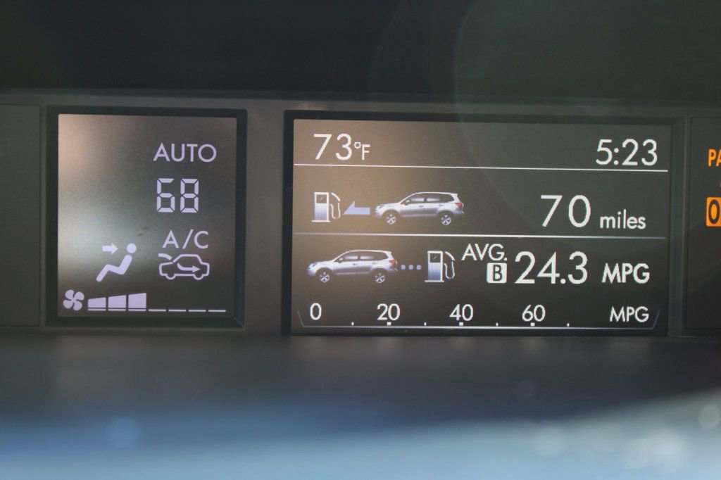 Used 2017 Subaru Forester 2.5i Premium w/ All-Weather Package image 24