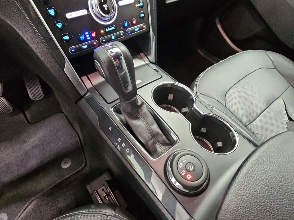 Used 2018 Ford Explorer Limited w/ Equipment Group 301A AWD/4WD image 23
