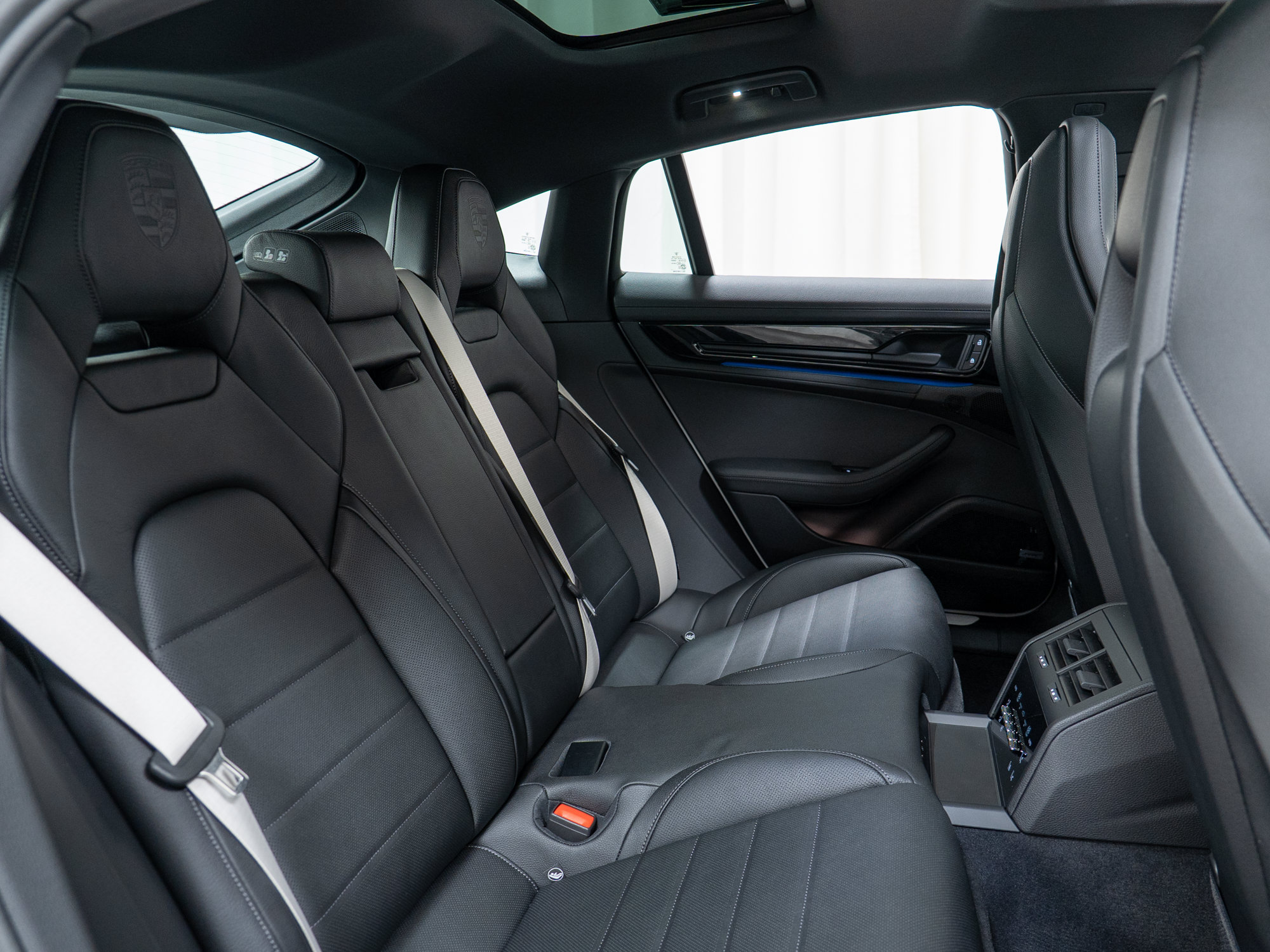 New 2026 Porsche Panamera 4 AWD/4WD image 29
