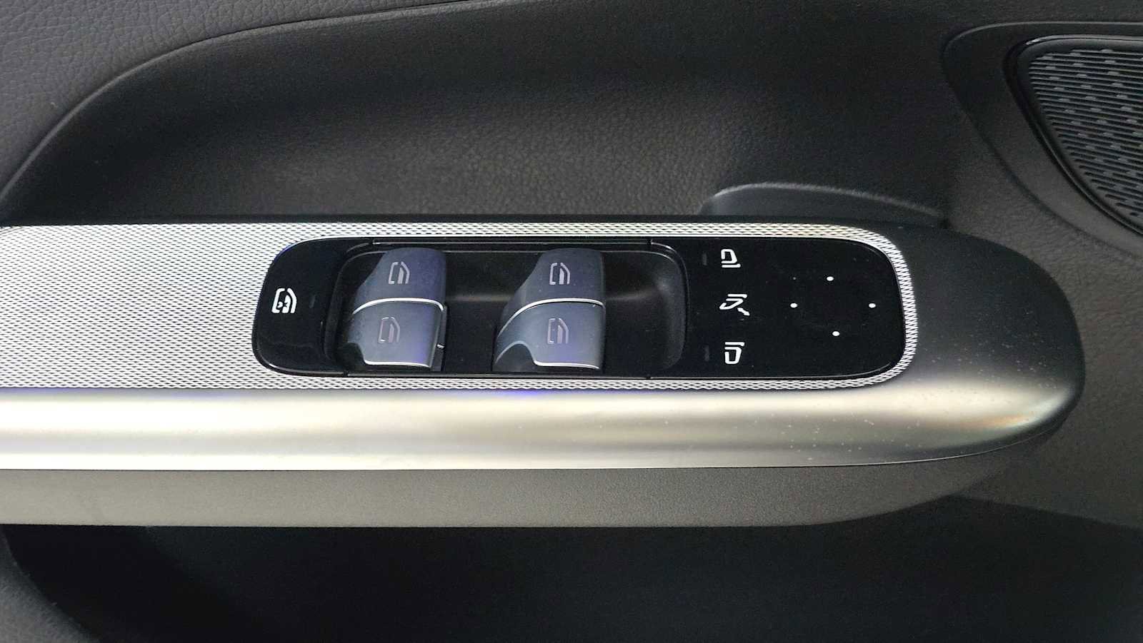 Certified 2026 Mercedes-Benz GLC 350e 4MATIC image 24