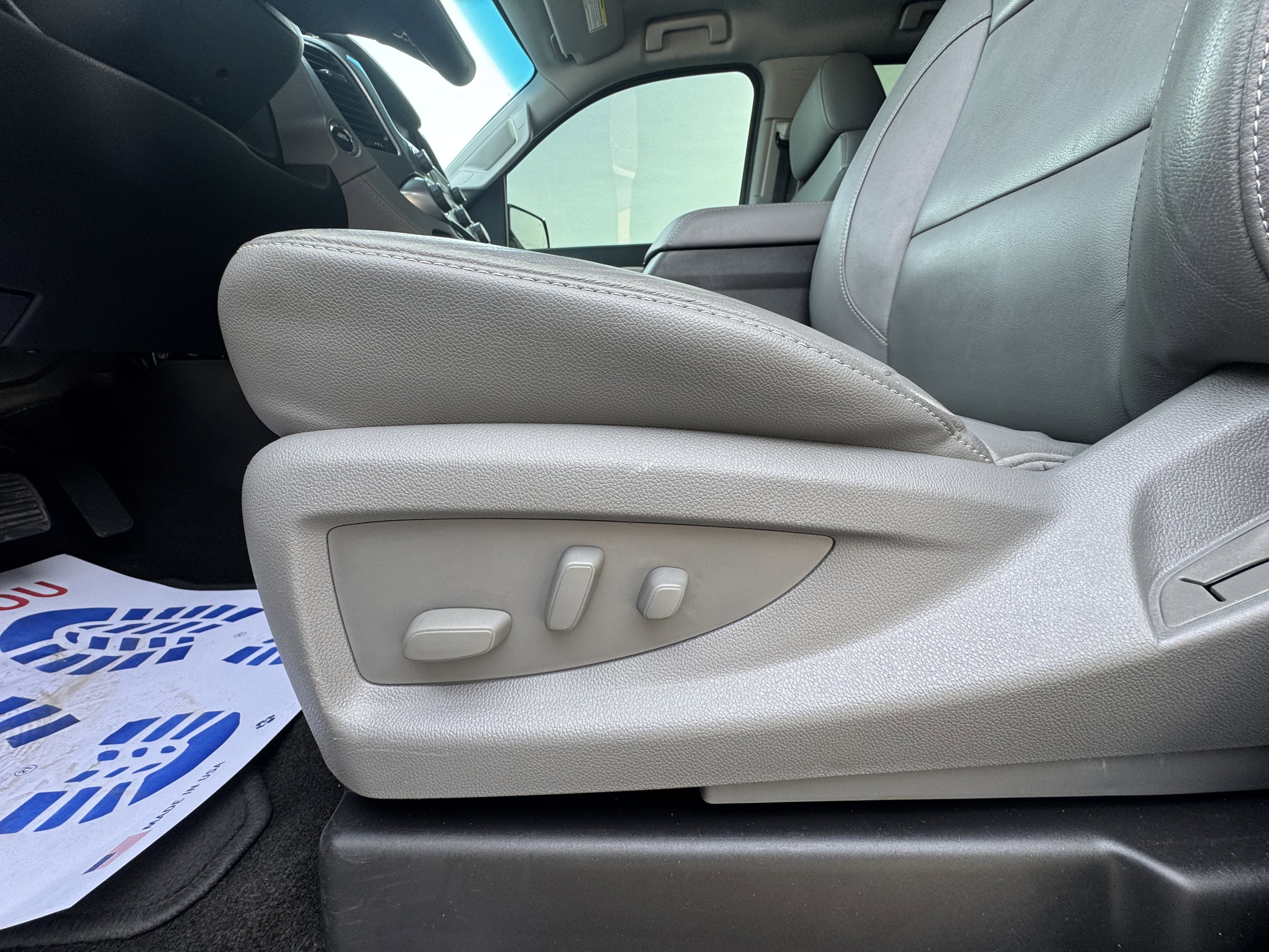 Used 2018 Chevrolet Tahoe LT w/ Luxury Package image 13