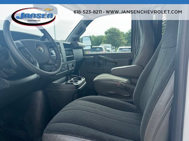 Used 2025 Chevrolet Express 2500 w/ Driver Convenience Package RWD image 9